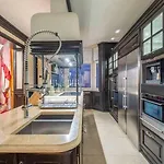 4Bdr Modern Parisian Style Apartment- If You Want To Book, Please Contact On Wh-Ats-App - 0034-656-619-782 !!!!